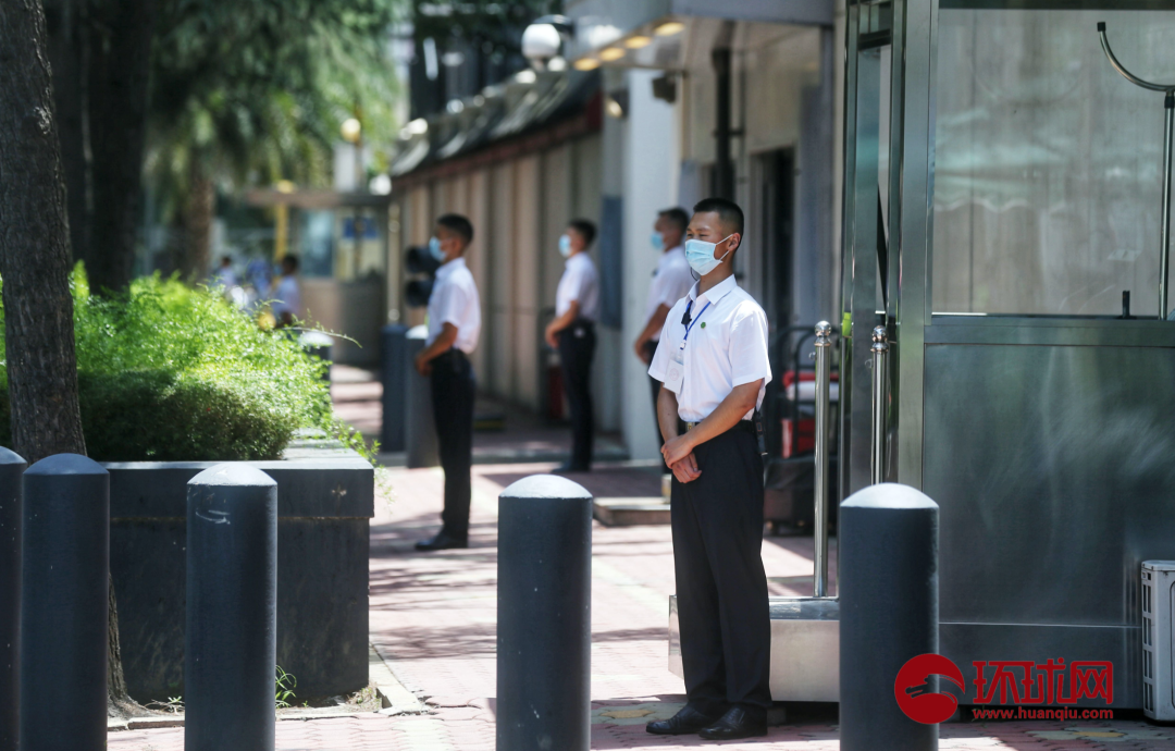 中方接管美驻成都总领事馆:执勤武警已换便装(摄/环球时报-环球网 崔萌)