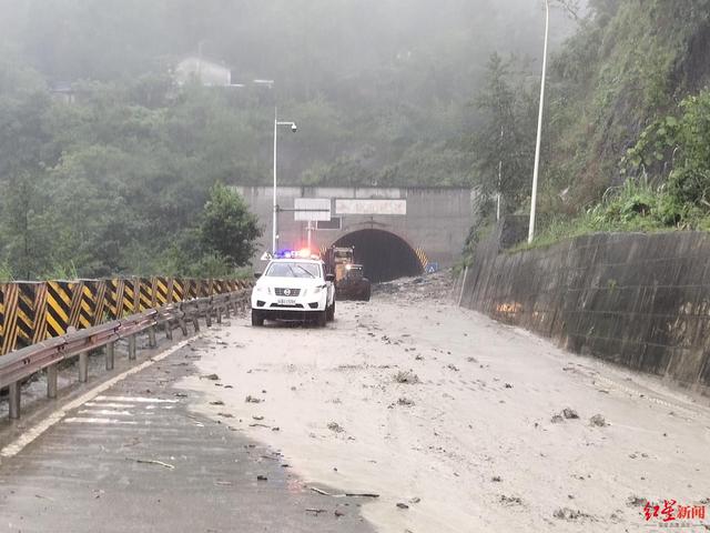 暴雨肆虐!北川启动IV级防汛应急响应 老县城禁止通行