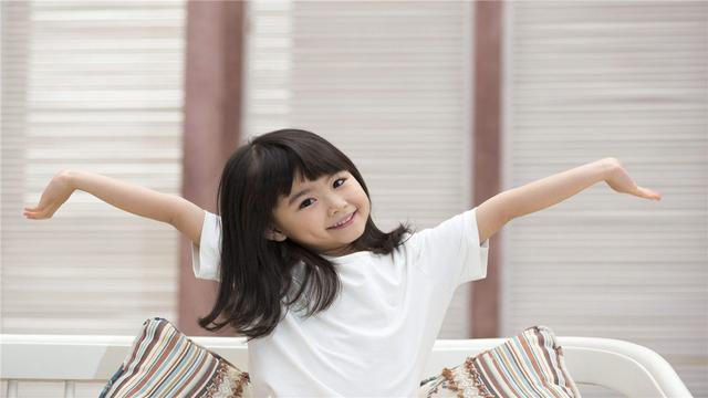 父母穷养富养,不如孩子有教养,提升孩子自身气质,从有教养开始