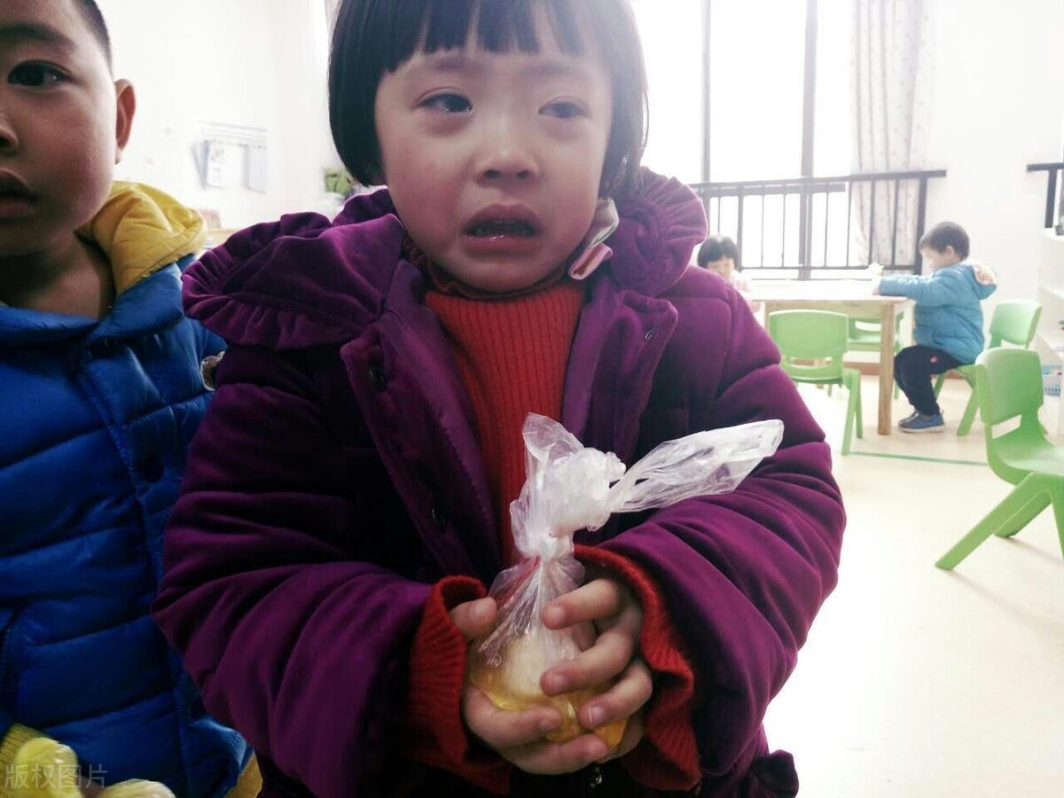 孩子害羞交不到朋友,人际关系差,学会这一招父母就放心了