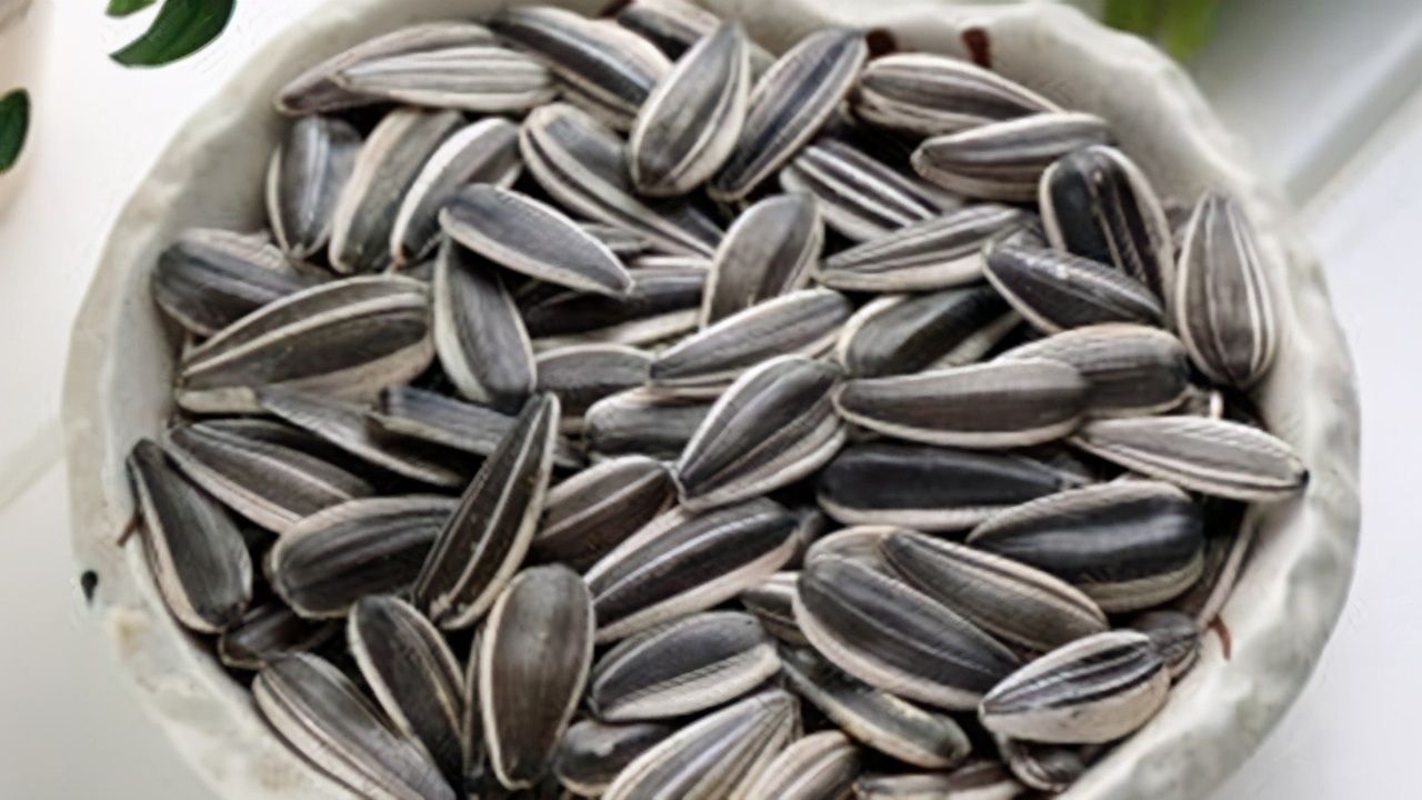肝不舒服吃什么好?可以吃红薯吗?以下几种食物最好少吃