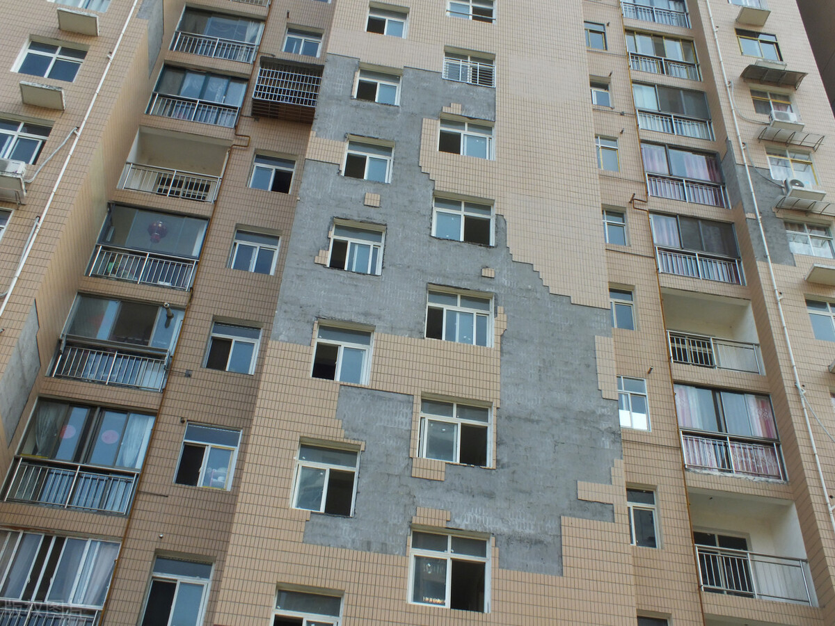 注意,三四城市楼市降温,房价下降,投资的建议谨慎