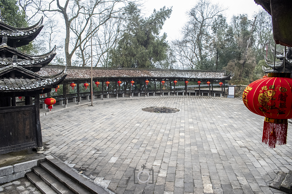 藏在湘西大山的古村,土家族文化的“孤岛”,唐代传承千年不断