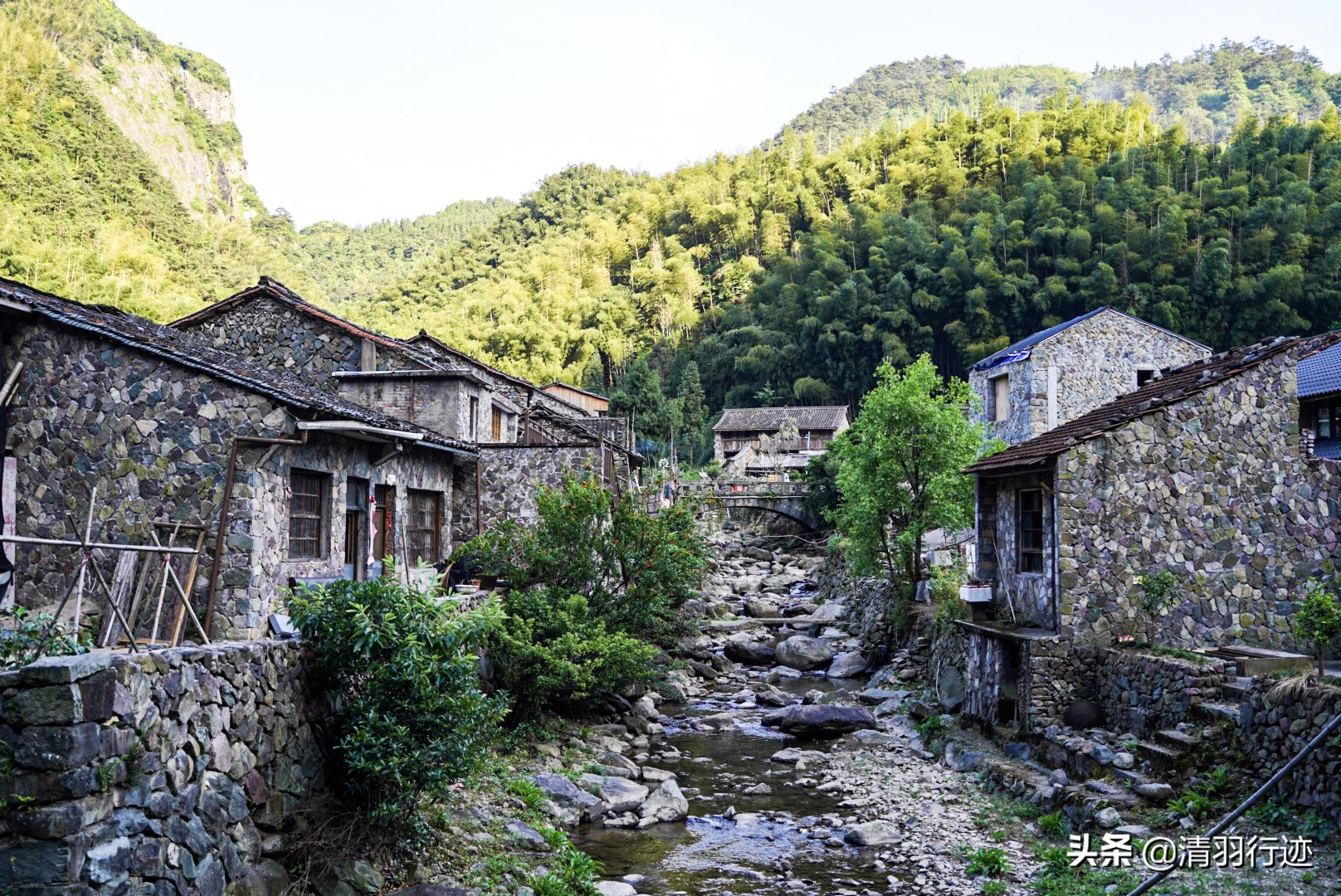 浙江一座600年的石头村，建筑全是石头垒砌，古朴静谧游客不多