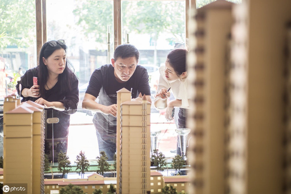 大城市都下场抢人了,三四线的楼市还有春天?