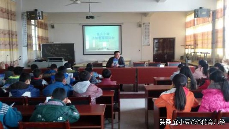 50个耳光,28个用鞋底打,宝妈不安慰反指责:为啥不反抗