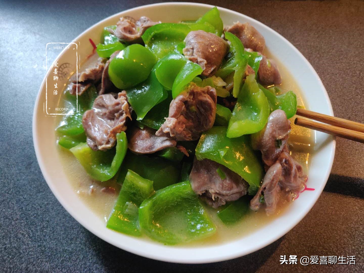 这菜很多人爱吃不爱买,只因不好弄,5块炒一盘,鲜嫩脆爽人人爱