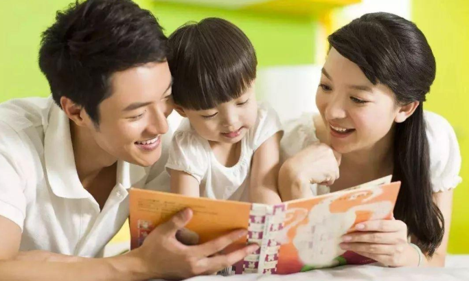 李玫瑾:孩子不想读书时,就带他到这3个地方转转,比打骂更有效