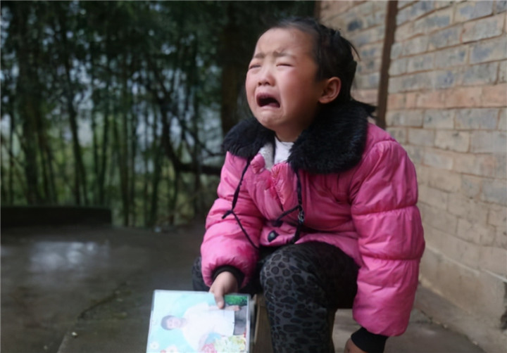 “弟弟的玩具不是我弄坏的”,7岁孙女的坦诚,换来了奶奶一巴掌