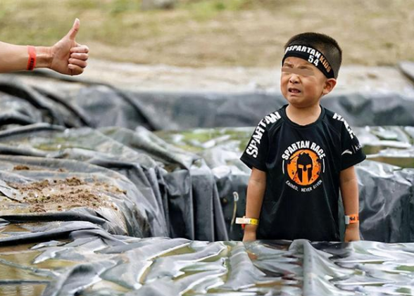 孩子被欺负怎么办?别只教他“告老师”,试试李玫瑾的方法