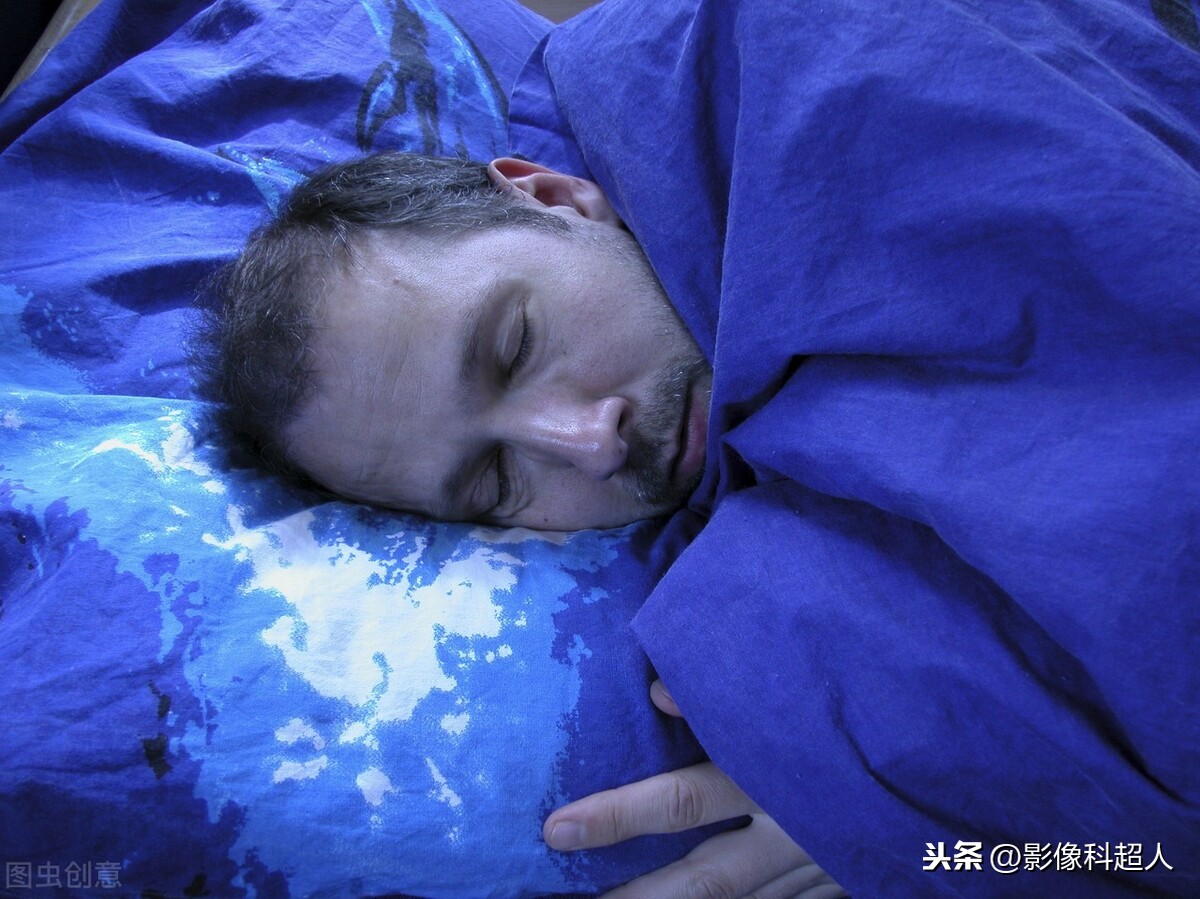 如果你睡觉时出现这些症状,就要当心心梗了