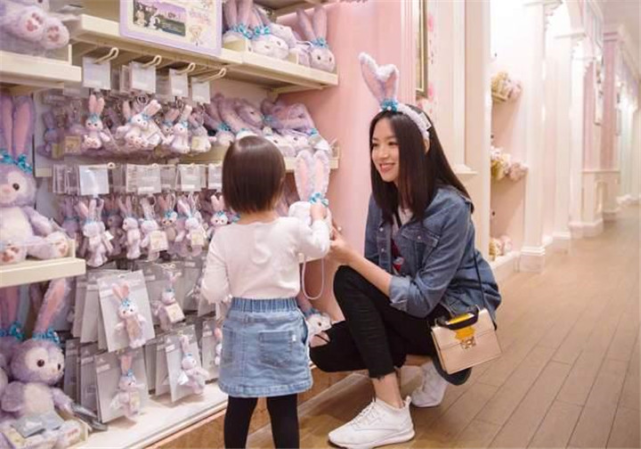 “假精致”正在慢慢流行,宝妈沉迷其中,真的是为孩子好?