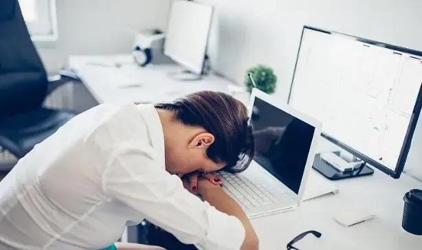 长期吸烟的人,早起后若这没3种“不适”,恭喜你的肺还算干净!