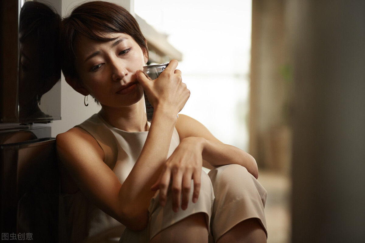 女人45岁后,出现失眠、出汗怕是更年期到了!3招助你有效调理