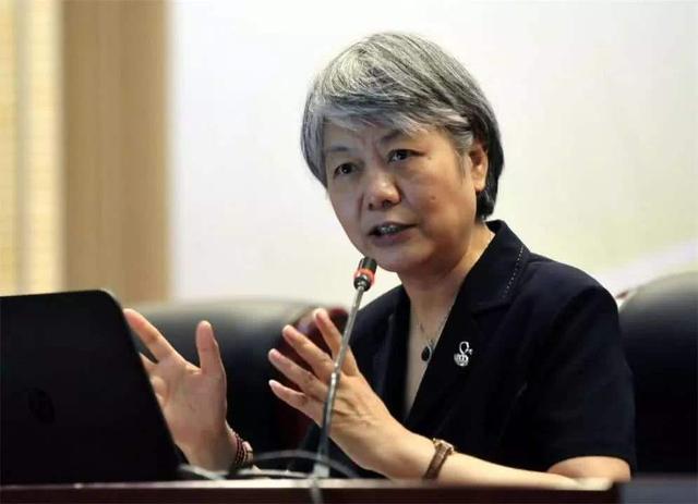 李玫瑾:养男孩的家庭,家长越“舍得”3件事,孩子将来越有本事