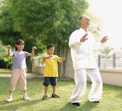 关爱老人,了解老年人常见疾病和如何预防