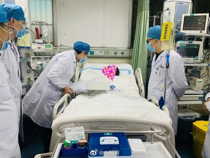 人民网:22岁女孩每日一杯奶茶喝进ICU,奶茶到底有多可怕?