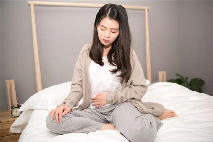 孩子有这3种“懂事”行为,家长别盲目高兴,多半是情商低的表现