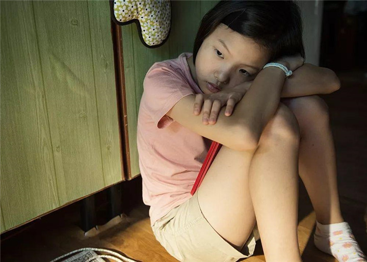 孩子有这3种“懂事”行为,家长别盲目高兴,多半是情商低的表现