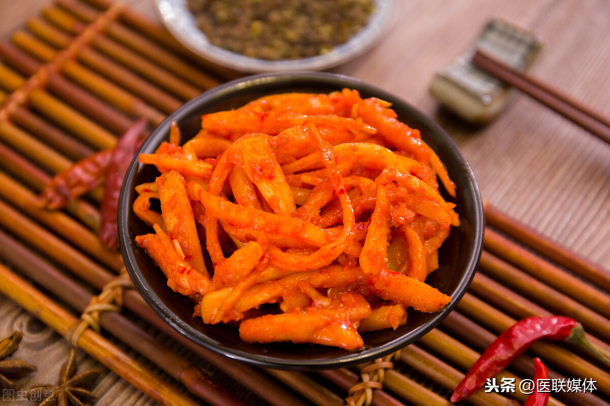 若爱吃这4种家常食物,你的肝可能“受不了”,建议提醒家里人