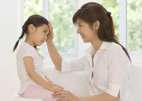 “妈妈,他们都不跟我玩”,父母的反应决定了孩子未来的情商