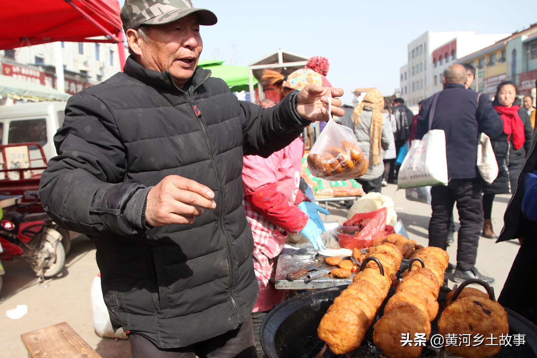 黄河边赶年集，10种传统美食小吃很诱人，你吃过几个？