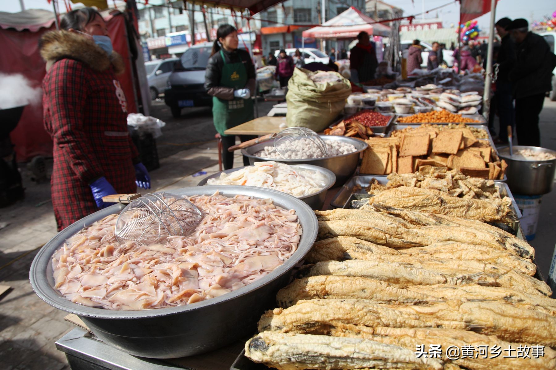 黄河边赶年集，10种传统美食小吃很诱人，你吃过几个？