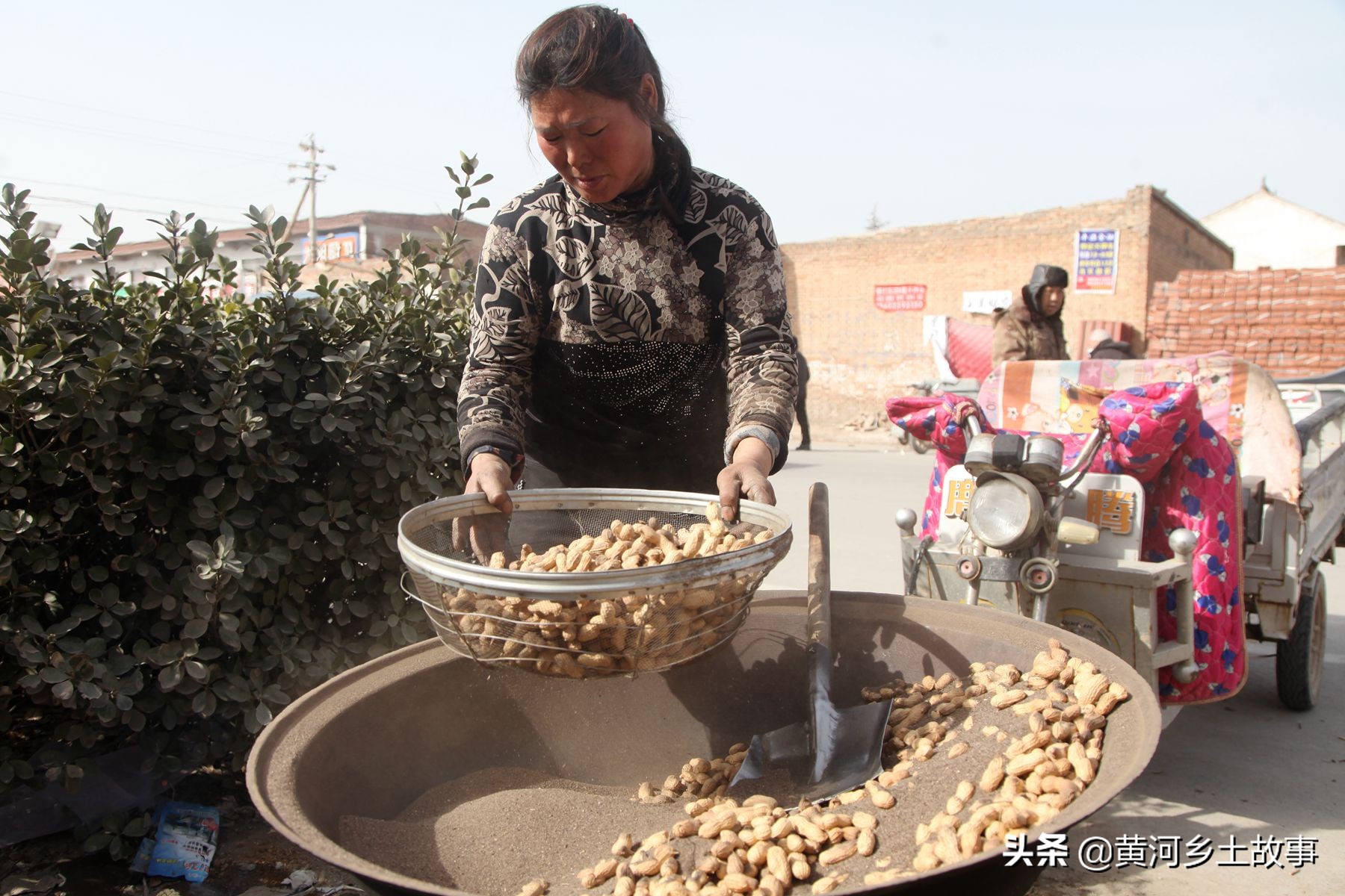 黄河边赶年集，10种传统美食小吃很诱人，你吃过几个？