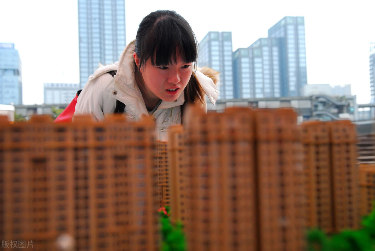 楼市楼市要严格控制了,刚需的春天来了,买房不要着急
