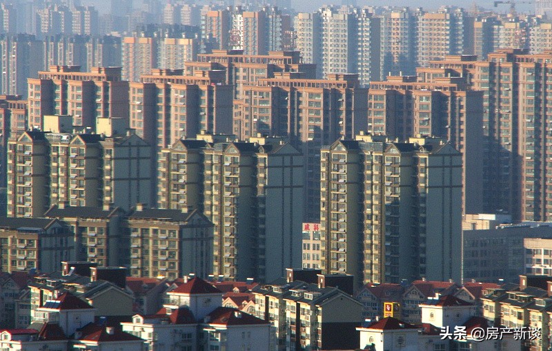 楼市“断水断粮”!专家:留给房企的时间不多了,刚需该买房吗?