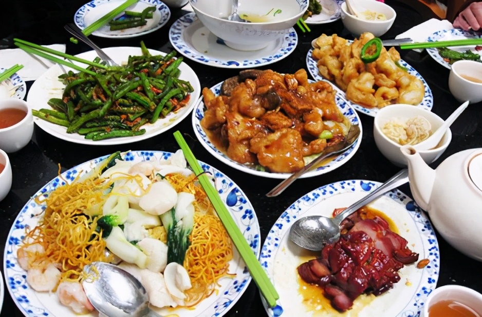 一天到晚都食欲不振?有8种可能的健康风险,及时排查