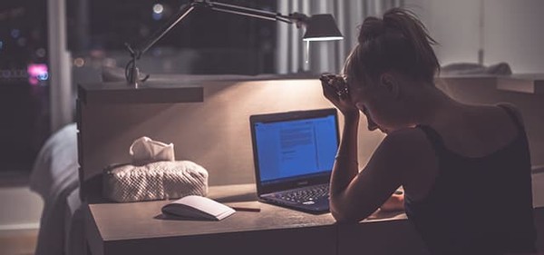 熬夜严重危害健康?医生教你3个小妙招,熬夜不伤身