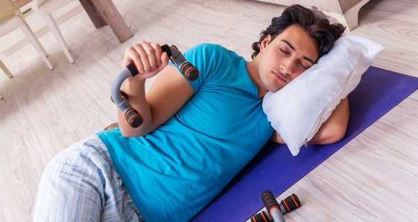 这5个睡眠习惯，正在慢慢拖垮你的身体，原来你一直都睡错了