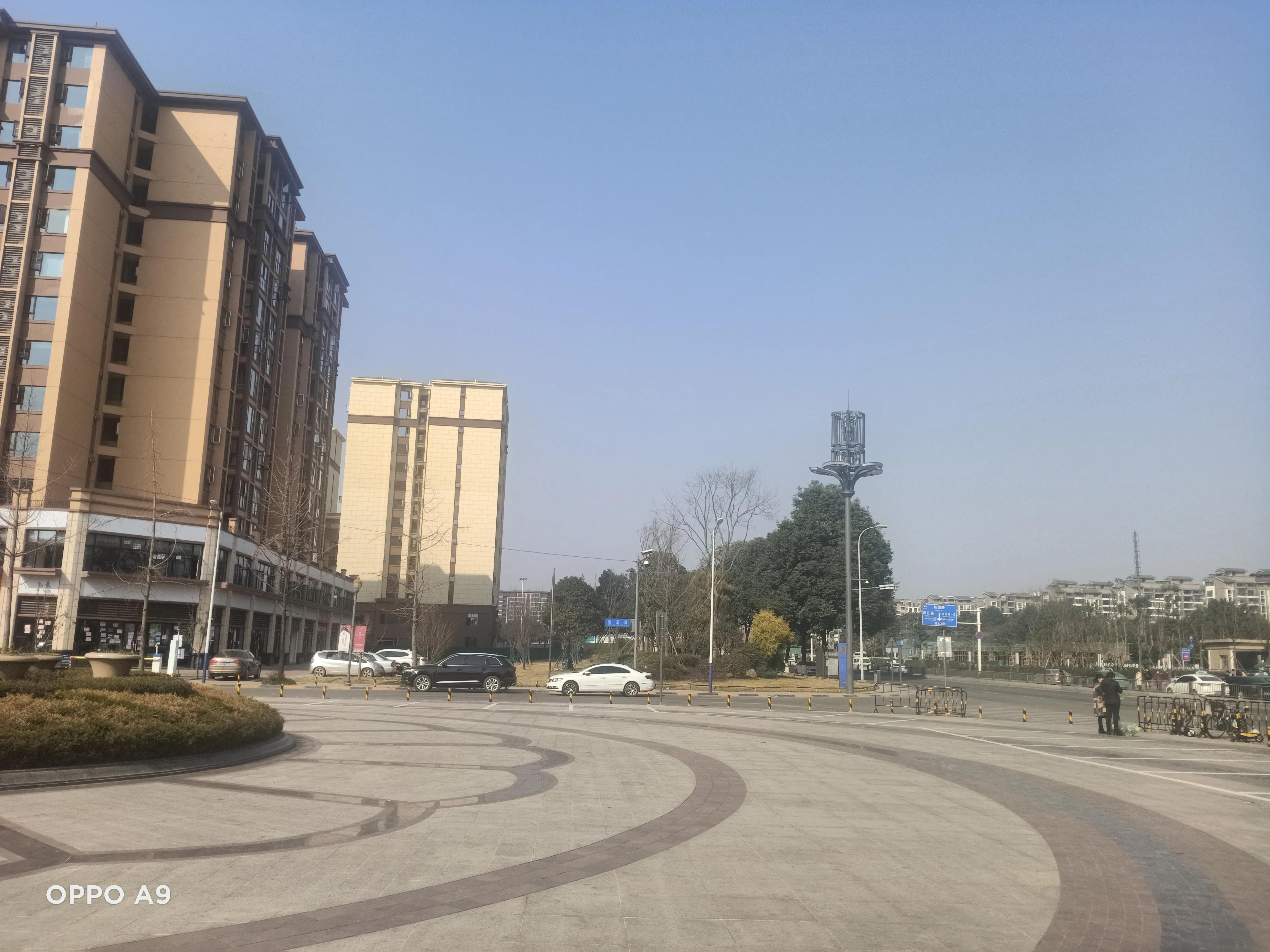 楼市调控政策频出,2021年刚需人群是及时上车还是继续等待?