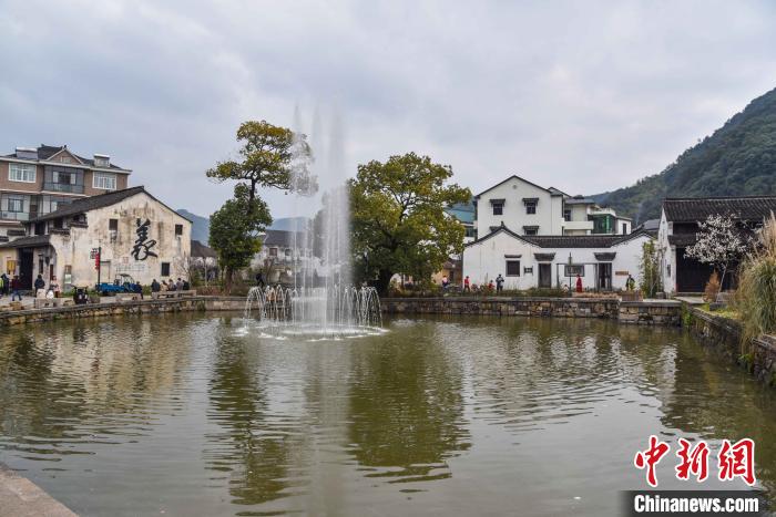 “就地过年”观察:文化味“不打折”