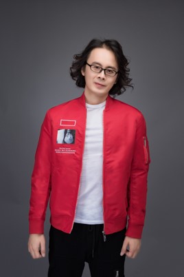 图:歌手唐磊(照片由唐磊本人提供)