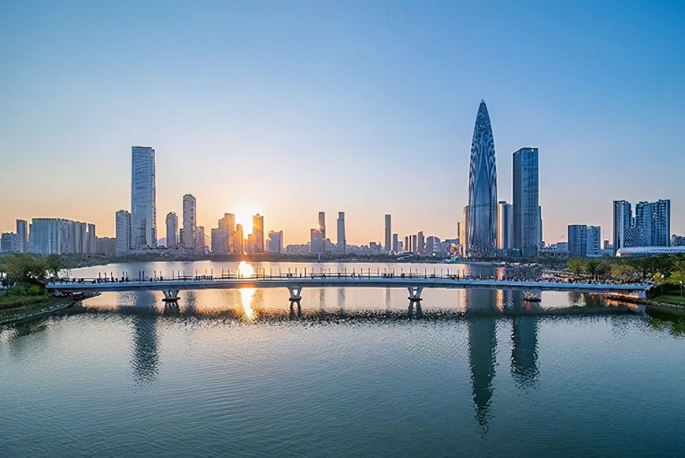 如果楼市调控政策收紧,房价是否将降?你怎么看呢?为什么呢?