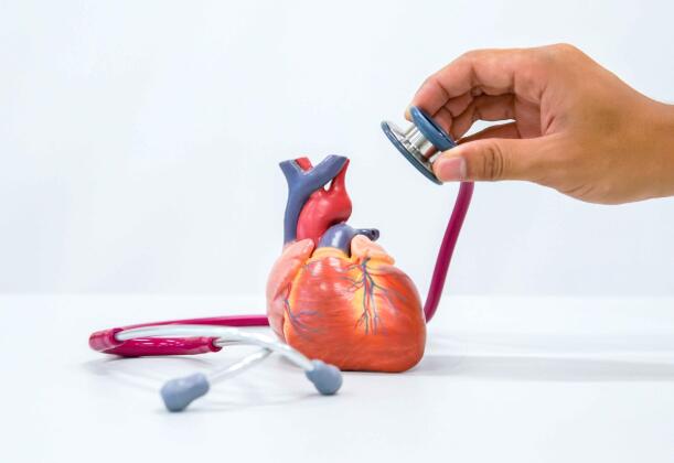 心脏不好的人，这4个行为尽量避免，减少对心脏的刺激