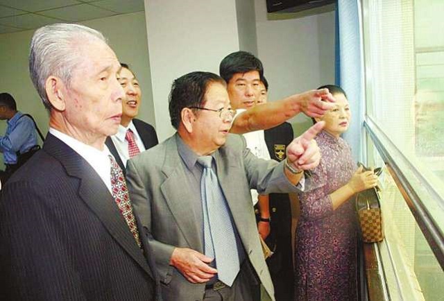 王永庆:从米店起家做到台湾首富,留下400亿巨款子女无法取出