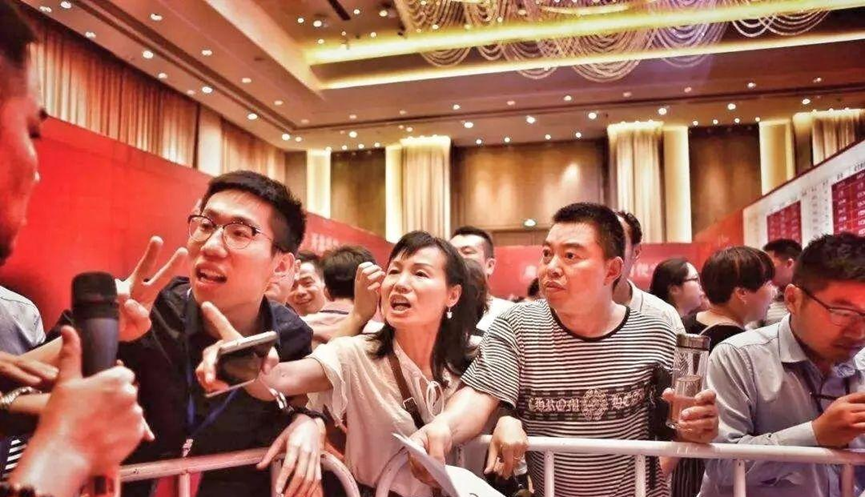 “楼市茅台”神话破灭,炒房客哭了,真刚需笑了