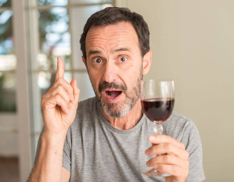 一天喝3次酒和3天喝一次酒,哪种更伤身?别再贪杯才是对的