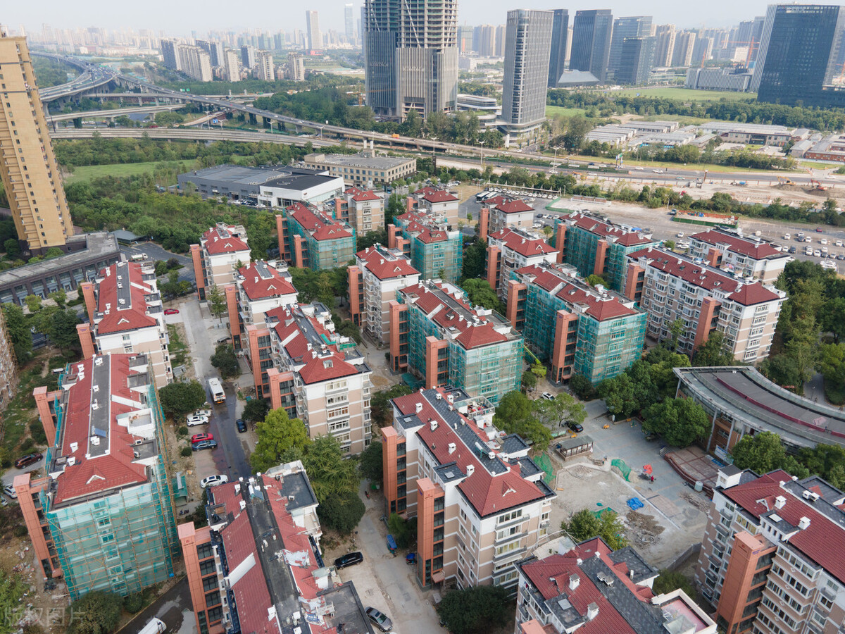 真让董明珠说中了?2021年楼市三大趋势明确,刚需好日子来了