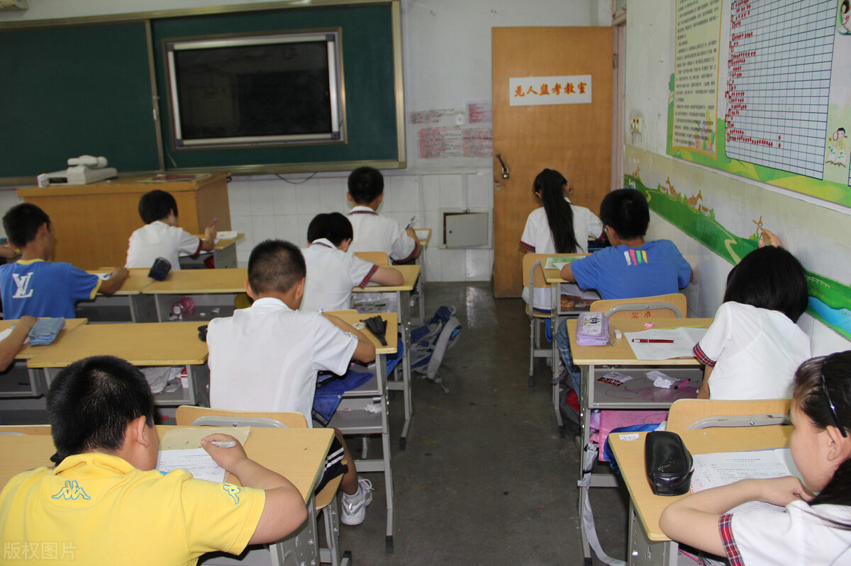 一家3子皆博士,父母坦言教子诀窍:在3件事上,要装“看不到”