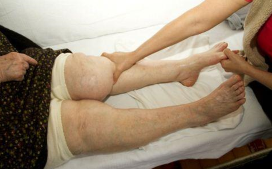 腿是人体第二“心脏”，建议老年人：日常做好3件事，老得慢
