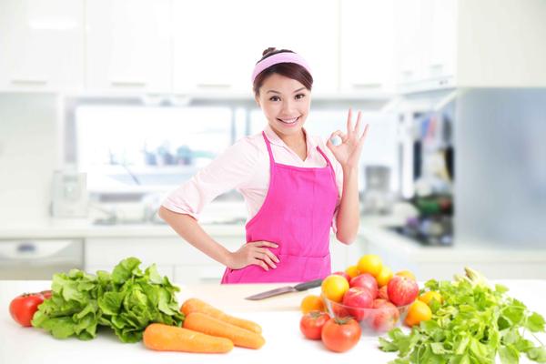 在日常生活中,一定要好好的养护肺部,要坚持“3多3少”