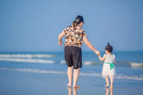 保姆式教育:养废一个孩子有多简单?