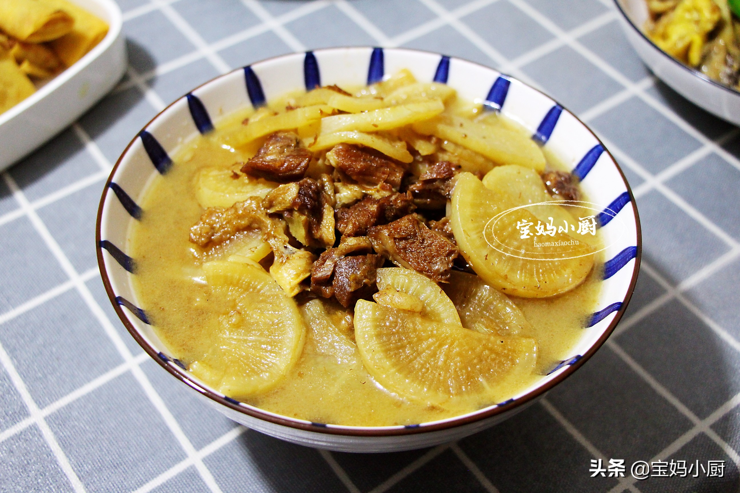 朋友一家来拜年,宝妈做了10道菜招待,家乡美食,比吃饭馆舒服