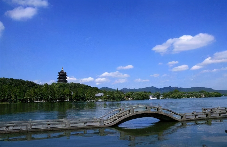 中国最值得去的10大旅游景区