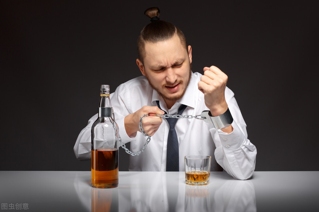长期喝酒的人，诊断为糖尿病后，有必要戒酒吗？