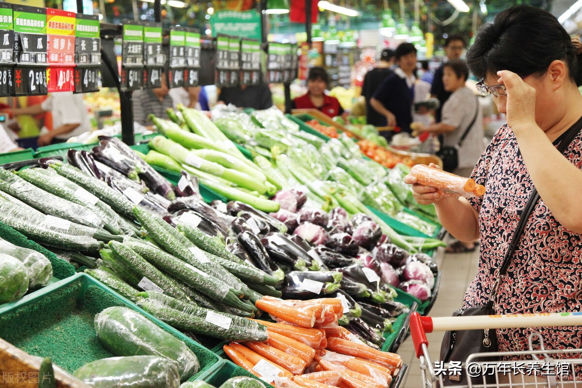 健康的老年人，生活中会坚持这7个饮食习惯，只是很少有人能做到